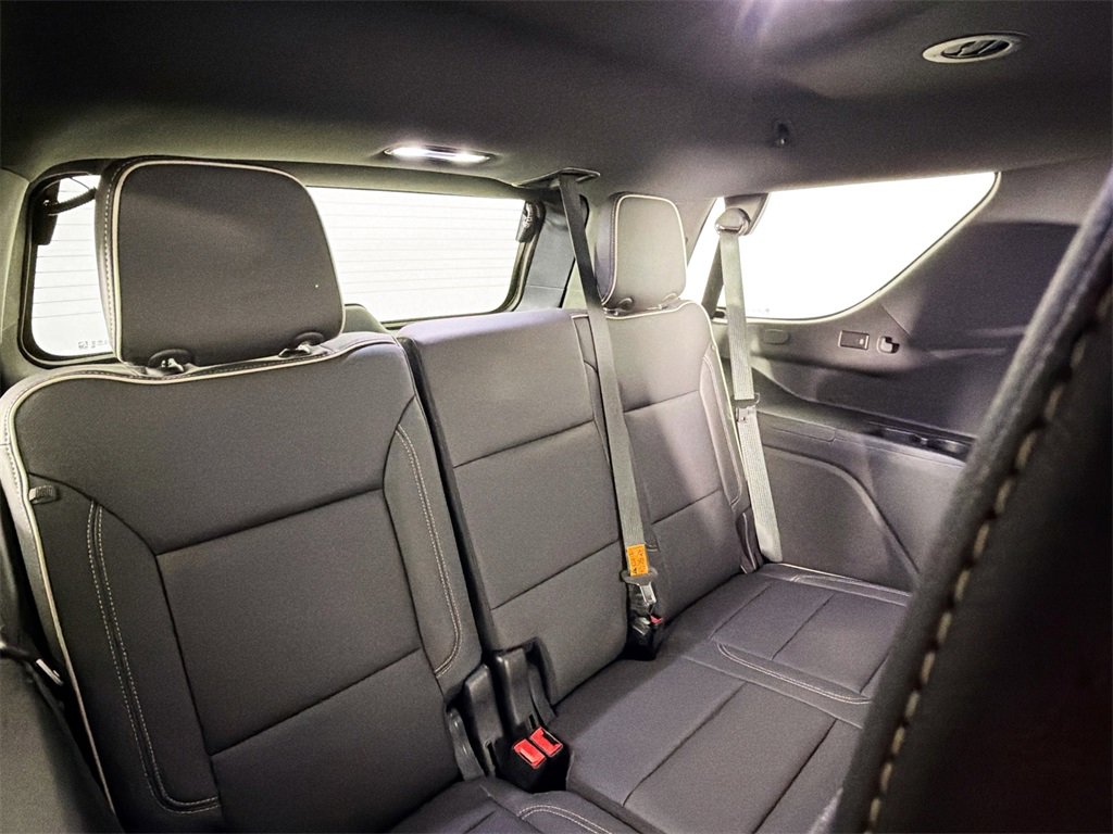 Used 2024 GMC Yukon SLT image 26