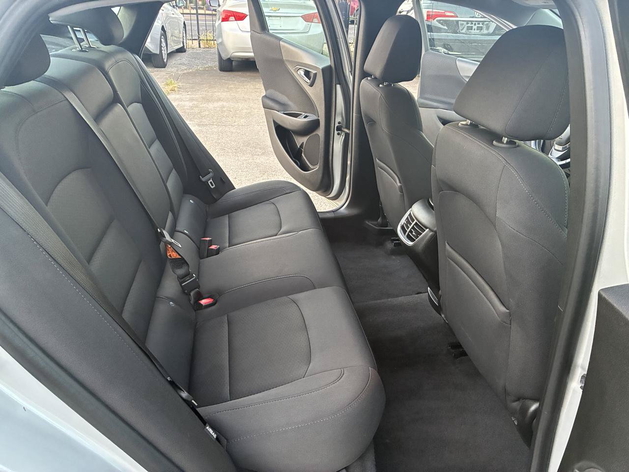 Used 2016 Chevrolet Malibu LT FWD image 24