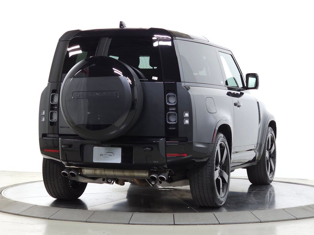 Used 2025 Land Rover Defender 90 V8 AWD/4WD image 8