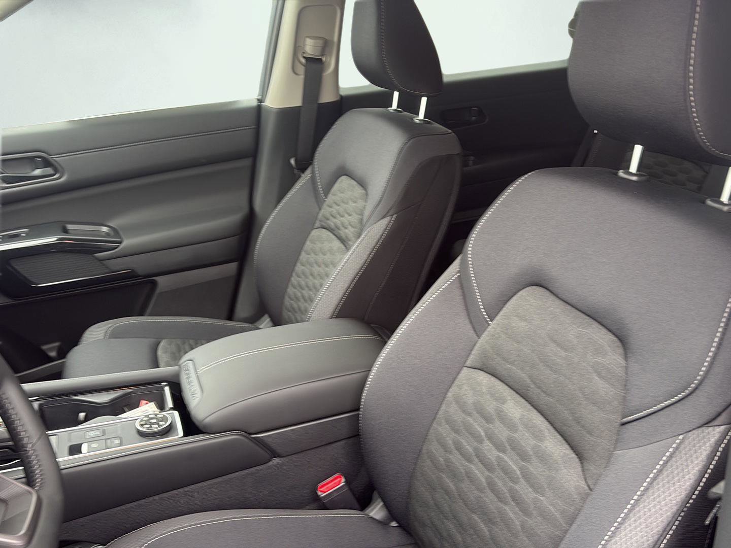 New 2026 Nissan Pathfinder SV AWD/4WD image 16