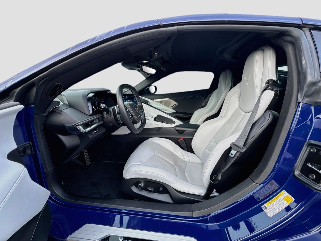 Used 2025 Chevrolet Corvette Stingray Preferred Cpe w/ Battery Protection Package RWD image 22