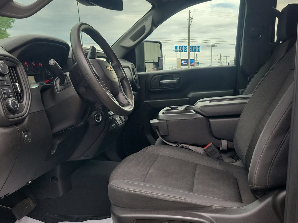 Used 2025 Chevrolet Silverado 2500 Custom w/ Custom Value Package AWD/4WD image 21