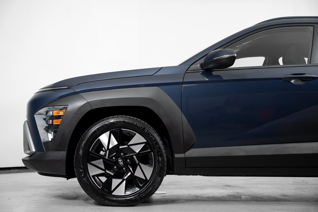 Certified 2025 Hyundai Kona SEL FWD image 14