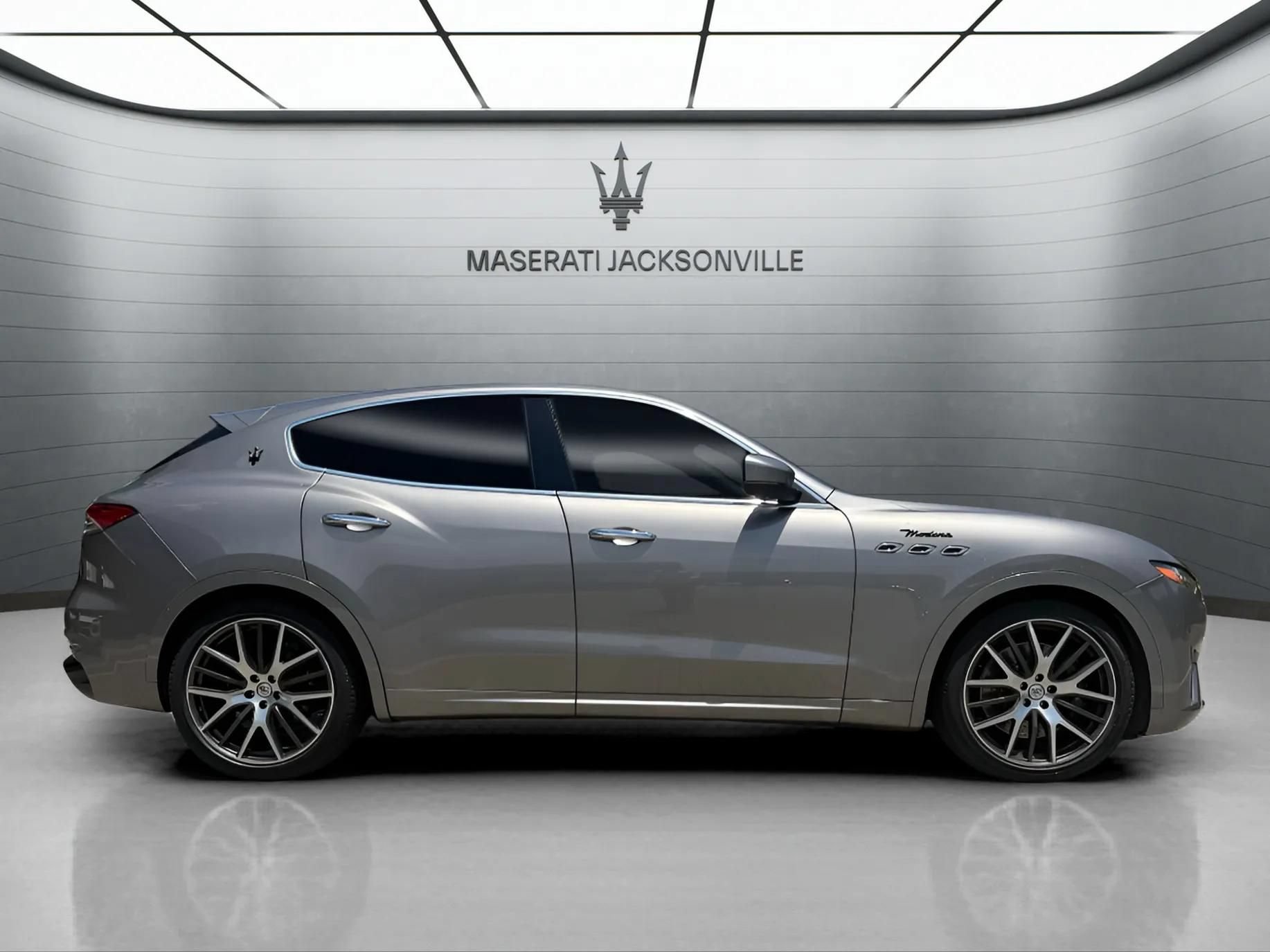 Used 2022 Maserati Levante Modena AWD/4WD image 8