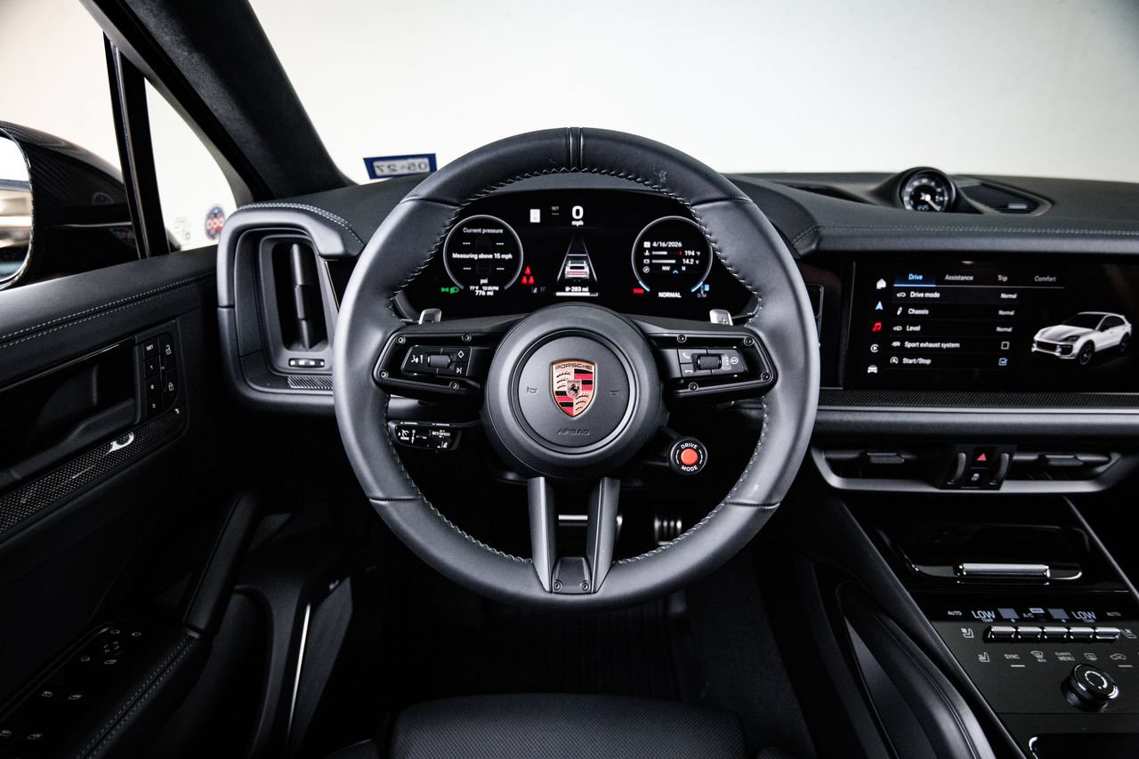 Certified 2025 Porsche Cayenne Turbo GT AWD/4WD image 25