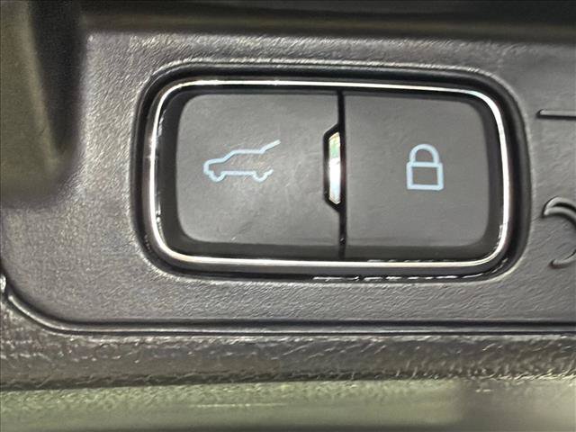 Used 2020 Ford Explorer Limited RWD image 20