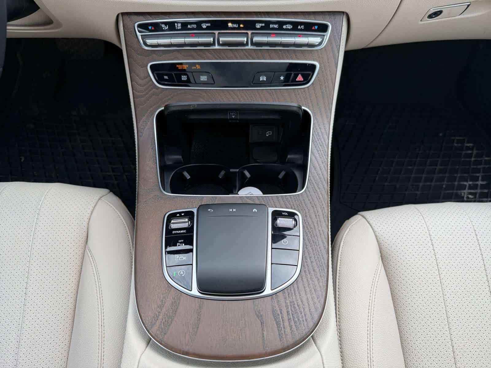 Used 2022 Mercedes-Benz E 350 Sedan image 15