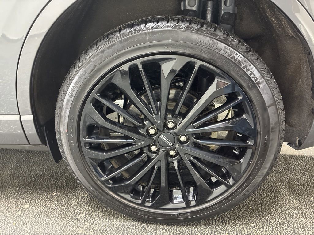 Used 2023 Lincoln Corsair Reserve w/ Jet Appearance Package image 9