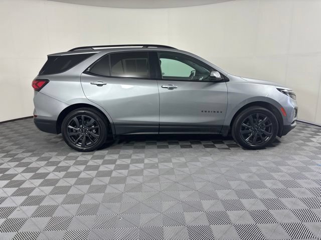 Used 2024 Chevrolet Equinox RS AWD/4WD image 5