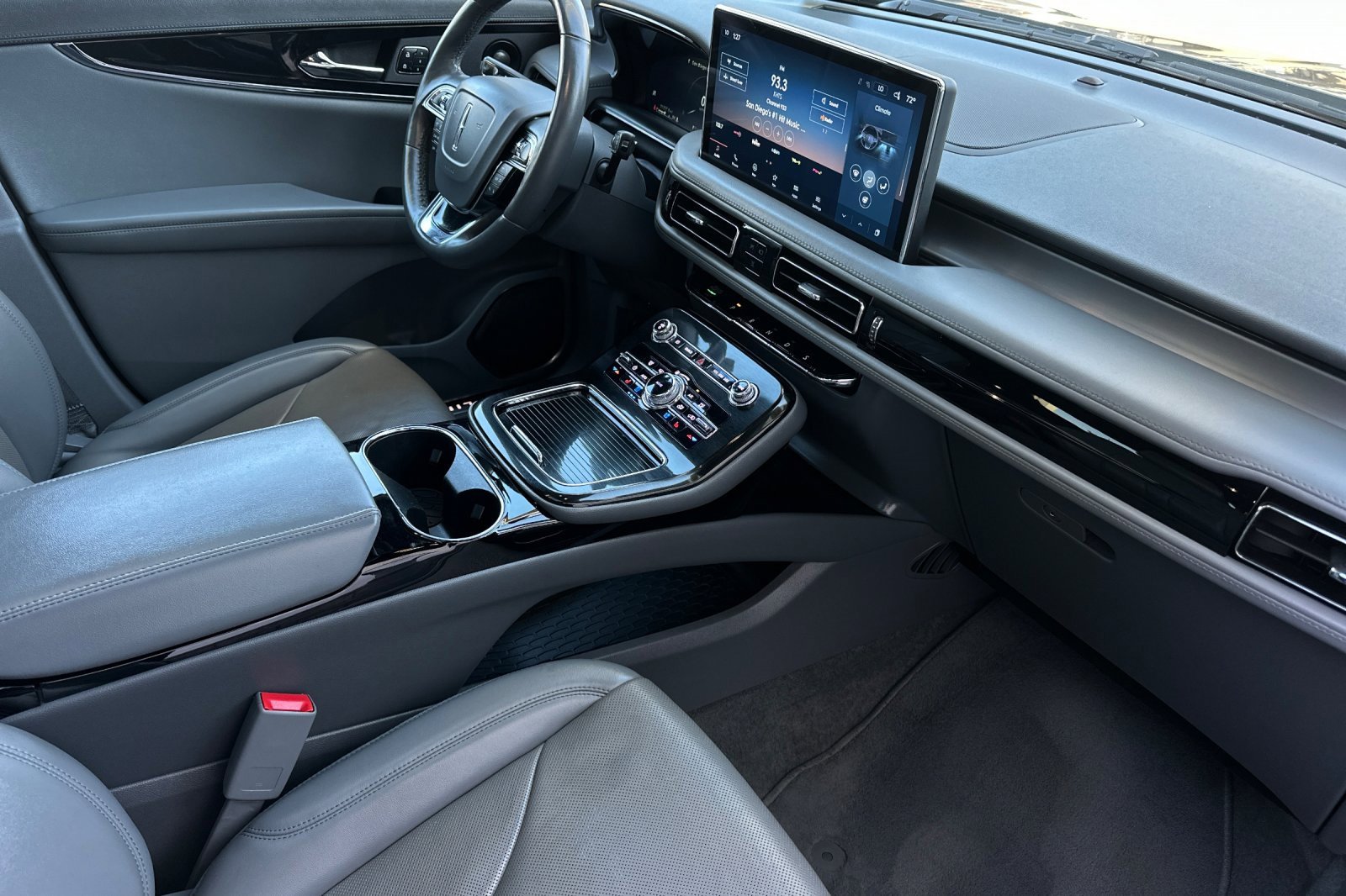 Used 2022 Lincoln Nautilus Reserve w/ Luxury Package image 15