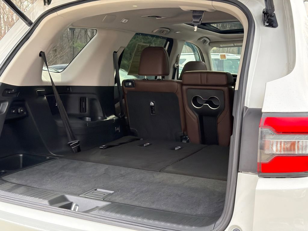 Used 2023 Honda Pilot Elite image 8