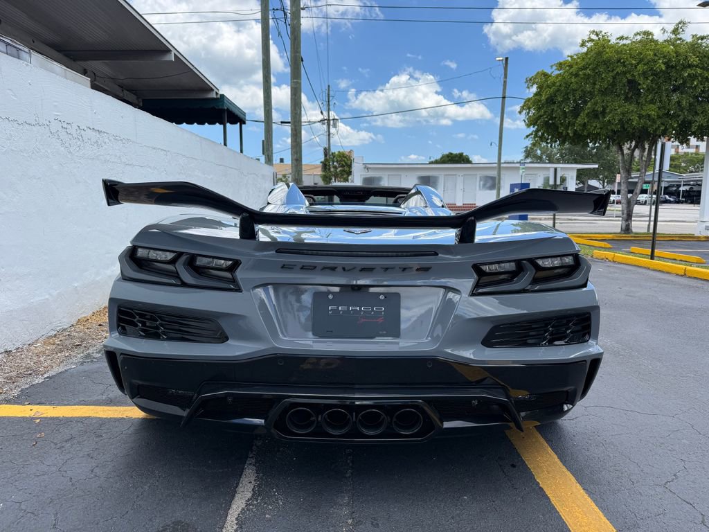 Used 2024 Chevrolet Corvette Z06 w/ Stealth Interior Trim Package RWD image 4