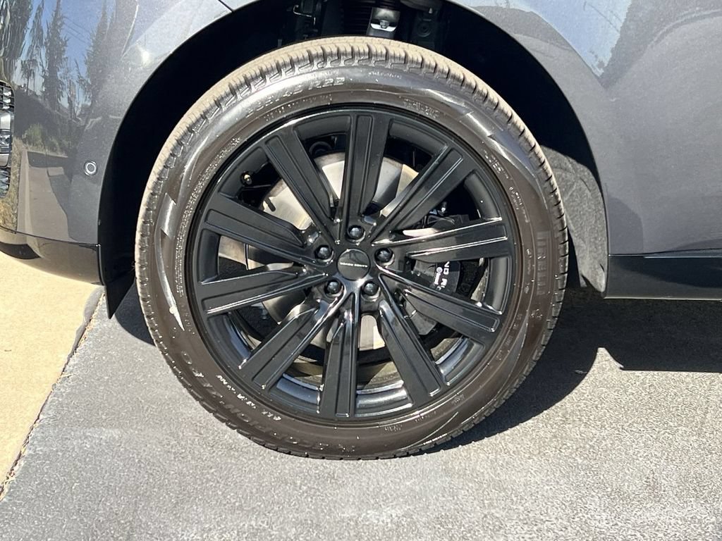 New 2026 Land Rover Range Rover Long Wheelbase SE AWD/4WD image 10
