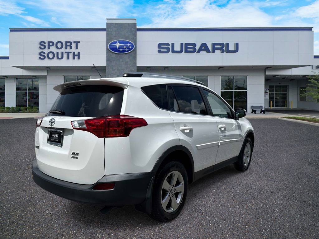 Used 2015 Toyota RAV4 XLE AWD/4WD image 3