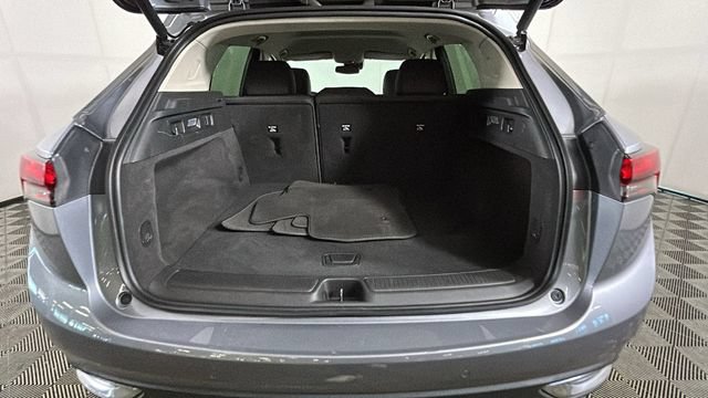Used 2022 Buick Envision Preferred FWD image 28