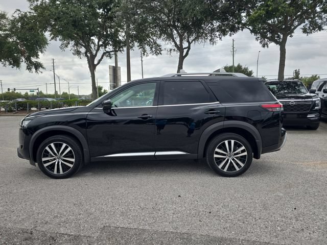 Certified 2025 Nissan Pathfinder Platinum w/ Cargo Package AWD/4WD image 5