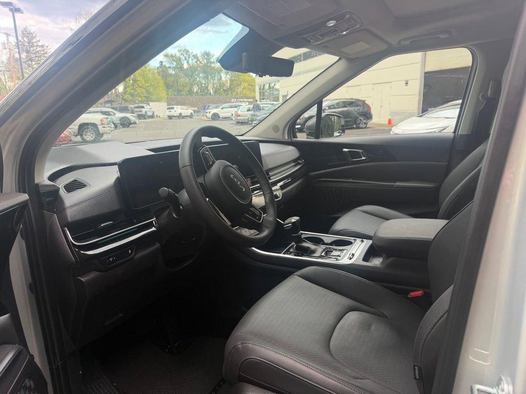 Used 2026 Kia Carnival SX Prestige image 11