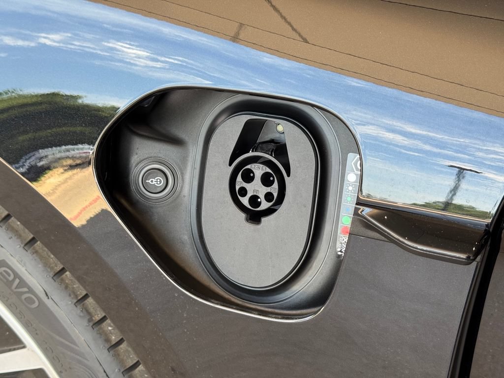 New 2026 Porsche Taycan RWD image 16