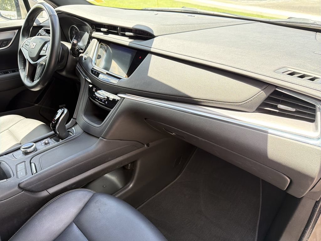 Certified 2023 Cadillac XT5 Luxury FWD image 10