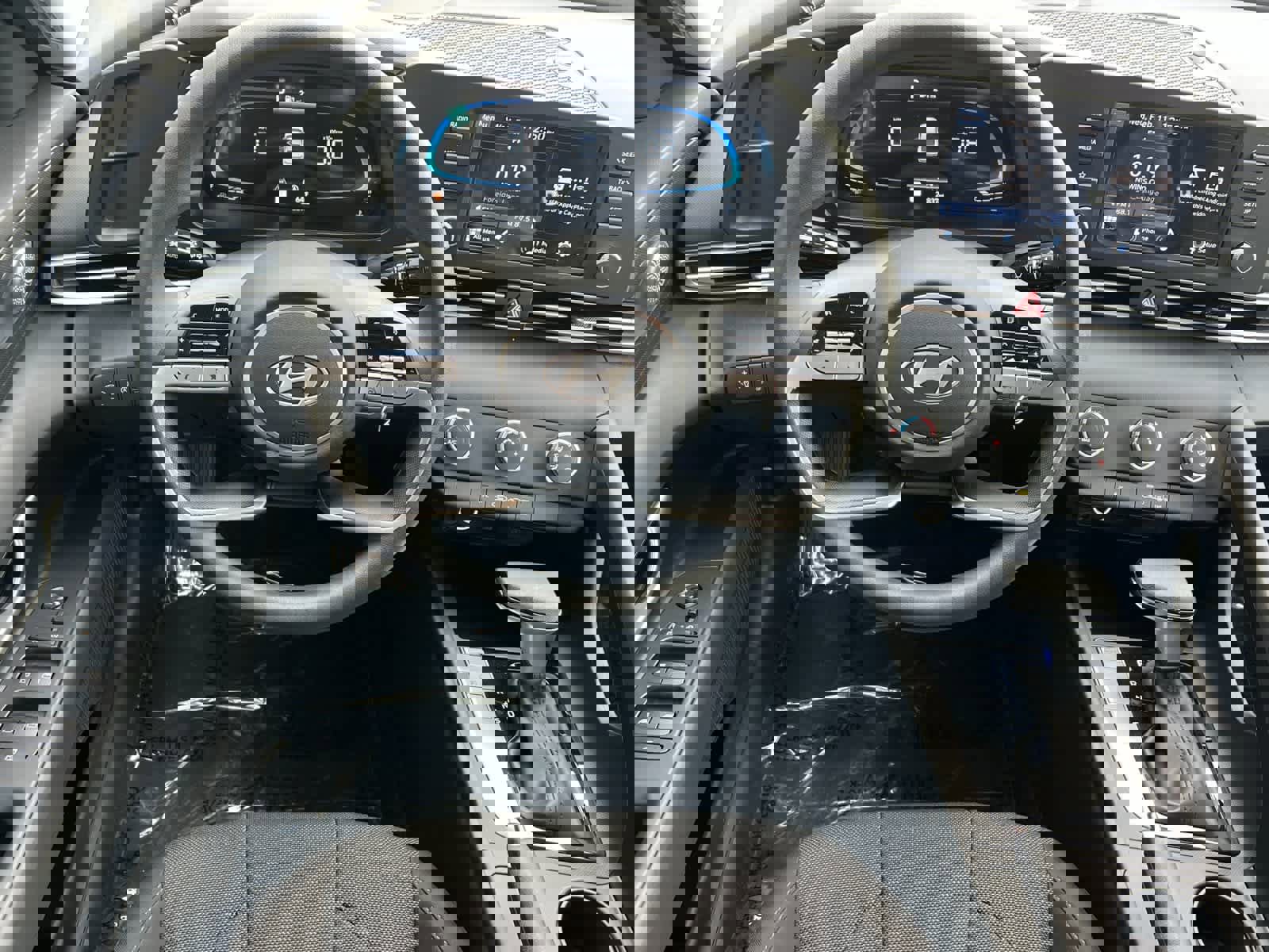 Certified 2025 Hyundai Elantra SE image 15