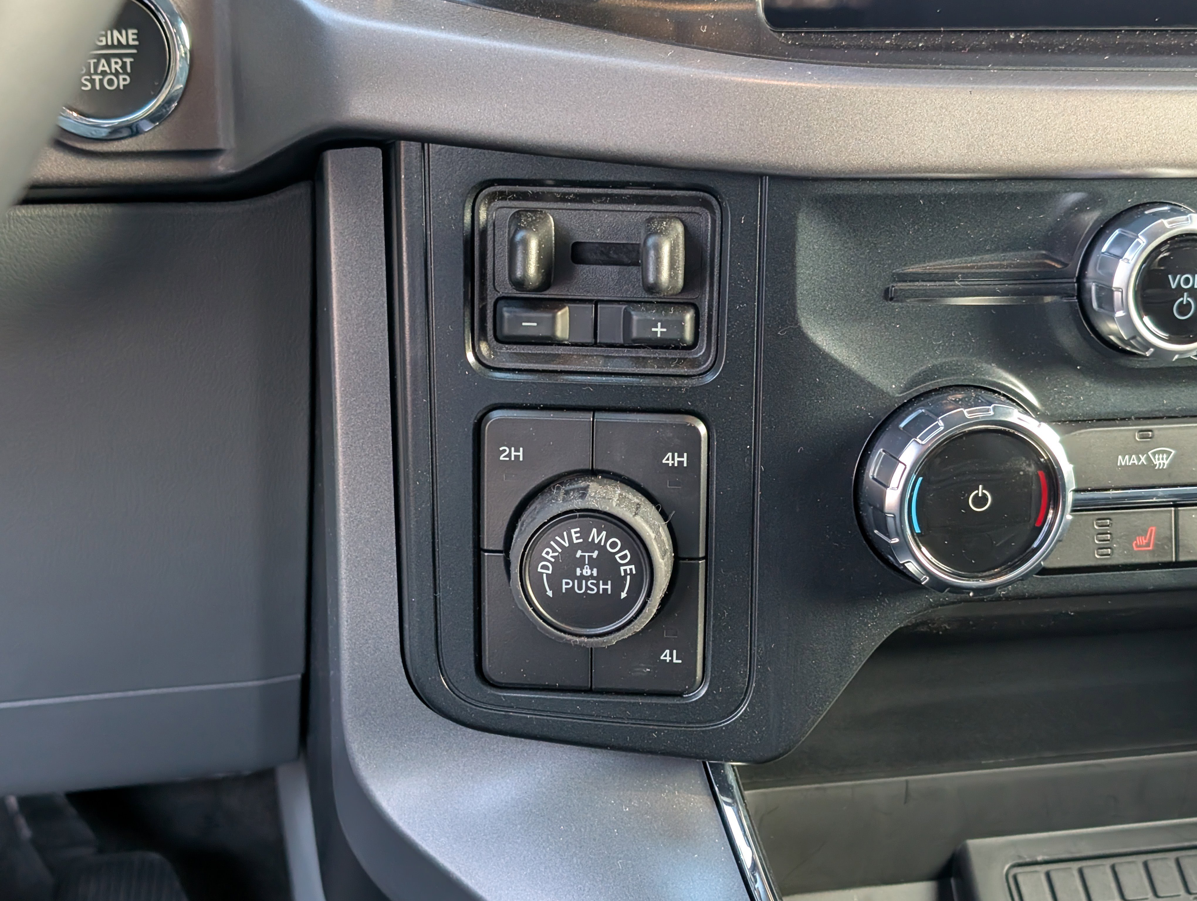 New 2025 Ford F150 XLT w/ Equipment Group 302A MID image 23