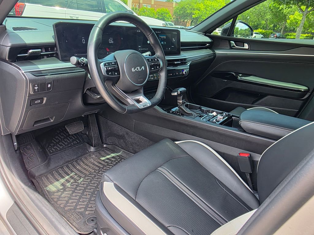 Used 2025 Kia K5 GT-Line w/ GT-Line Premium Package FWD image 11