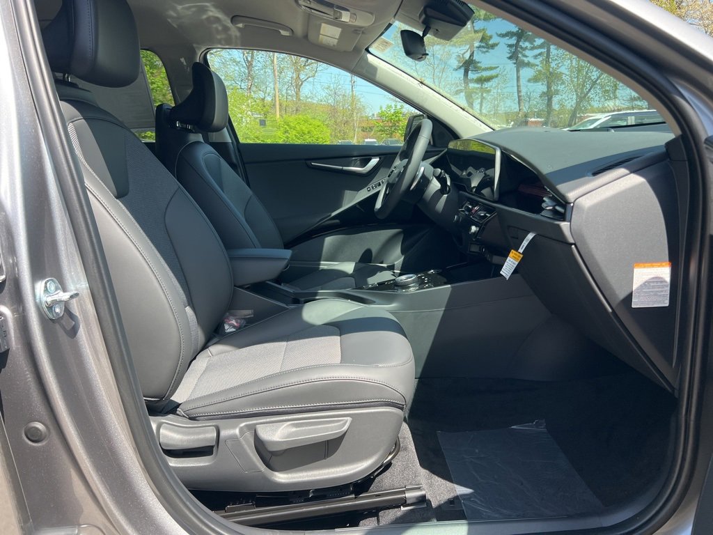 New 2025 Kia Niro EX w/ EX Cold Weather Package image 14