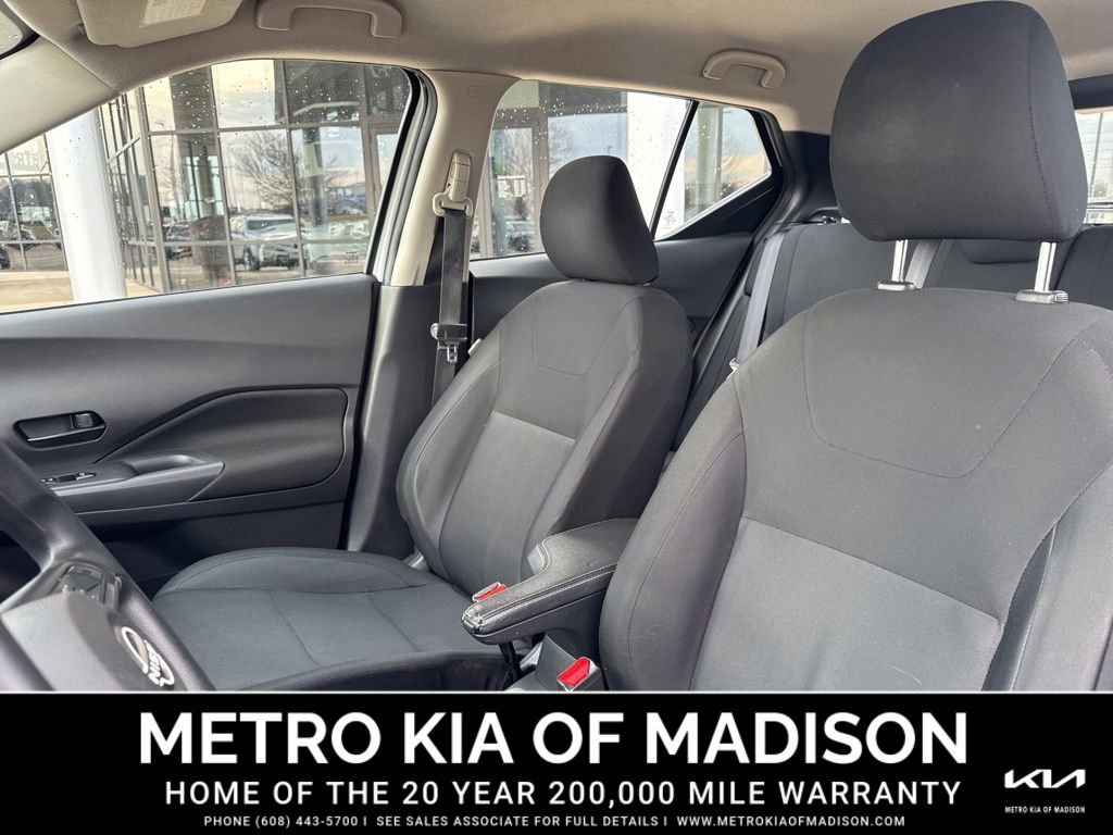 Used 2023 Nissan Kicks S image 14