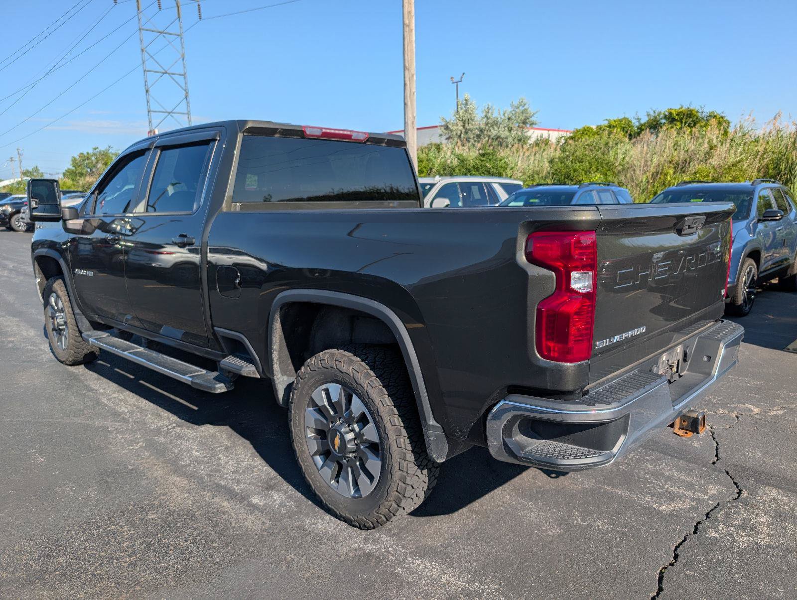 Used 2022 Chevrolet Silverado 2500 LT w/ Convenience Package AWD/4WD image 6