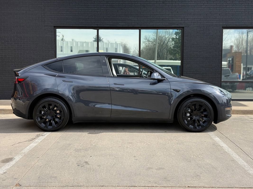 Used 2024 Tesla Model Y Long Range image 10