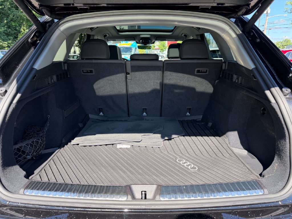 Used 2025 Audi Q5 Premium w/ Convenience Package AWD/4WD image 33