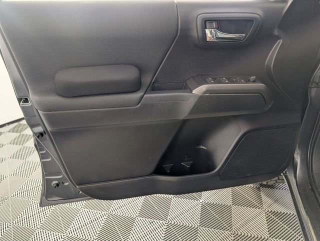 Used 2021 Toyota Tacoma TRD Off-Road w/ Technology Package image 10