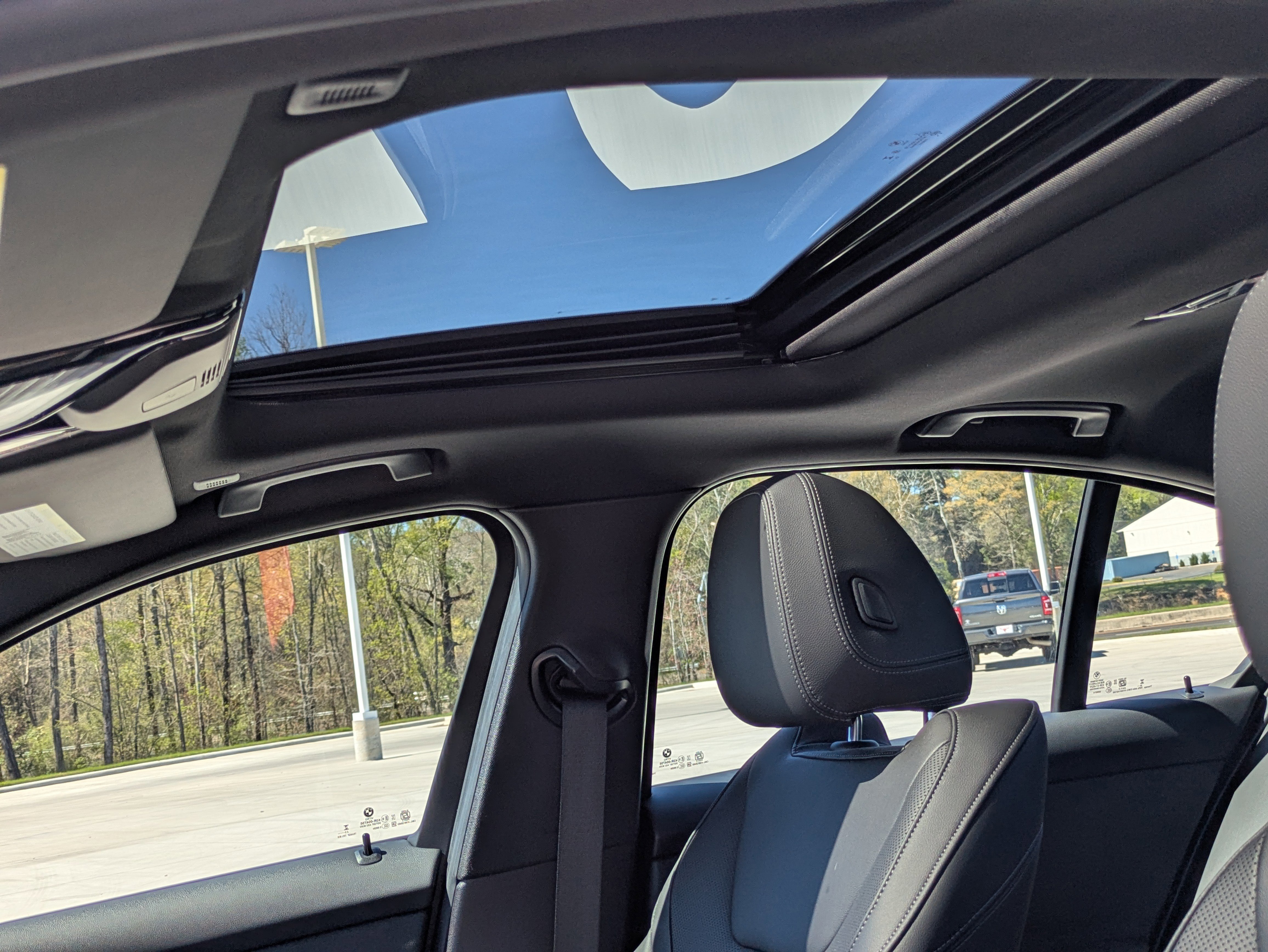 Used 2026 BMW 330i Sedan image 12