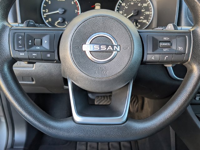 Used 2024 Nissan Rogue S FWD image 5