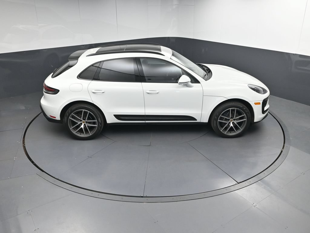 Used 2023 Porsche Macan AWD/4WD image 38