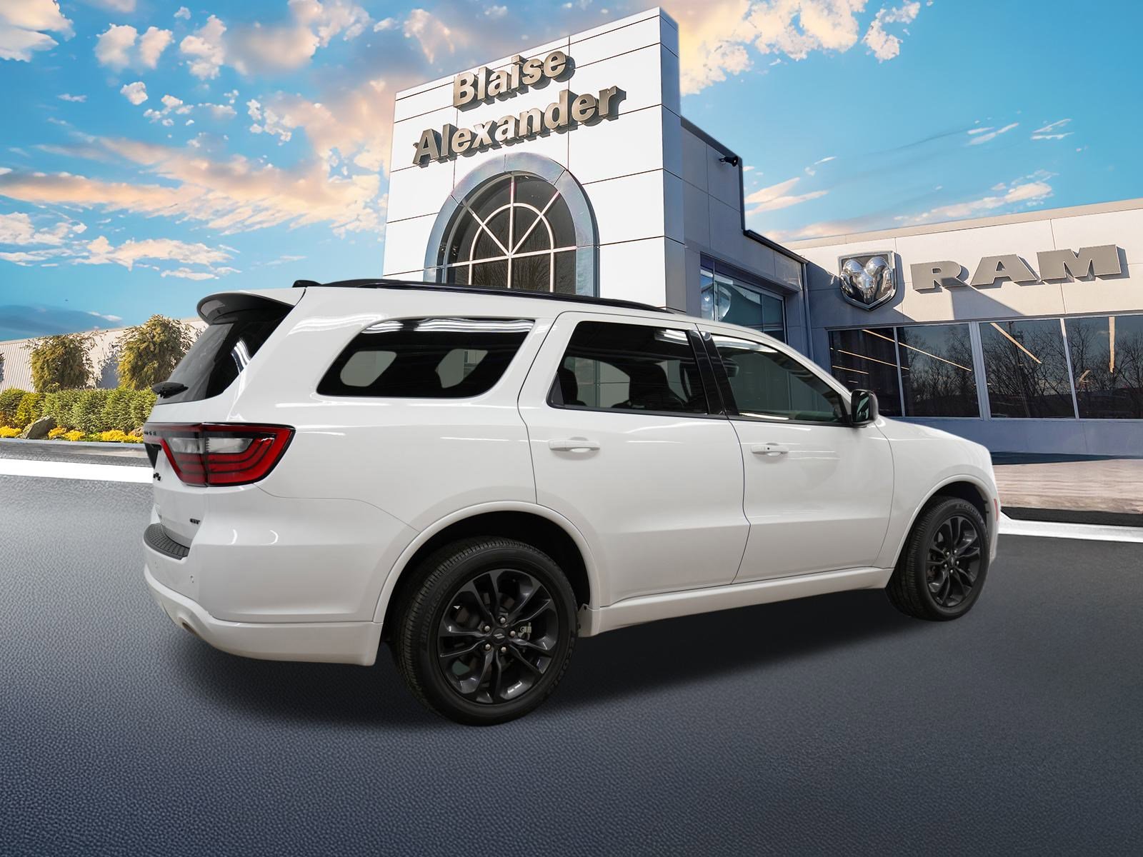 Certified 2024 Dodge Durango GT w/ Blacktop Package image 3