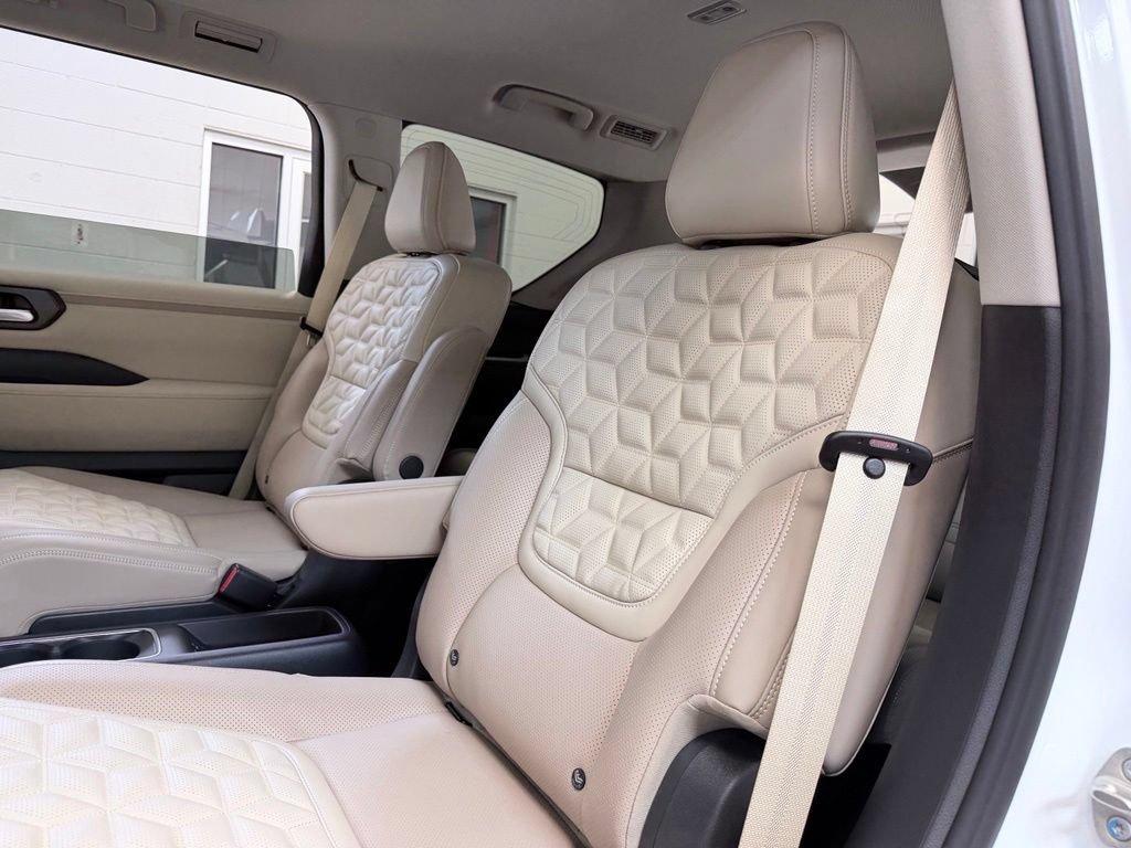 New 2026 Nissan Armada Platinum Reserve w/ Accent Package AWD/4WD image 23