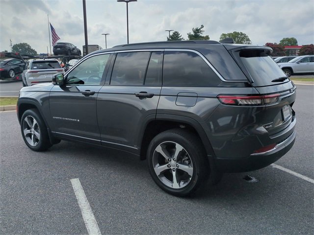 New 2025 Jeep Grand Cherokee Limited w/ Luxury Tech Group II image 6