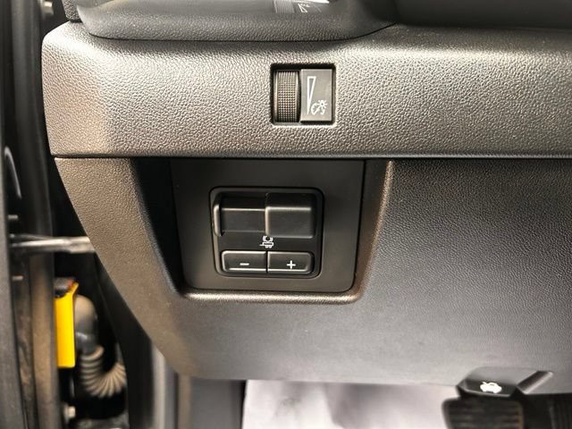 Used 2023 GMC Canyon Elevation w/ Convenience Package AWD/4WD image 19