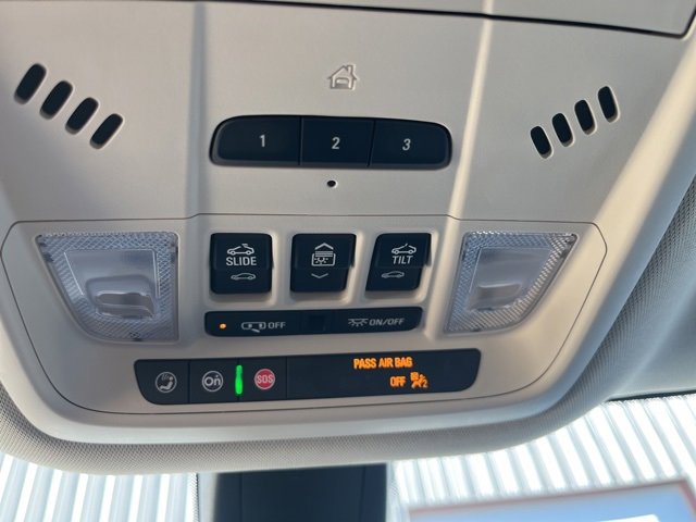 Used 2024 Buick Enclave Avenir w/ Avenir Technology Package image 17