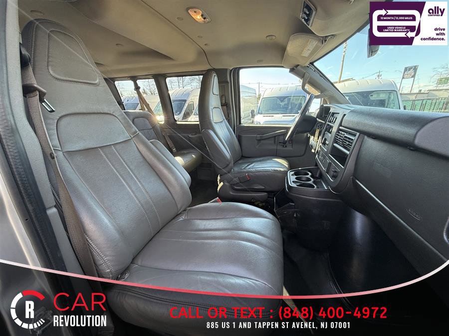 Used 2020 Chevrolet Express 3500 LS image 27