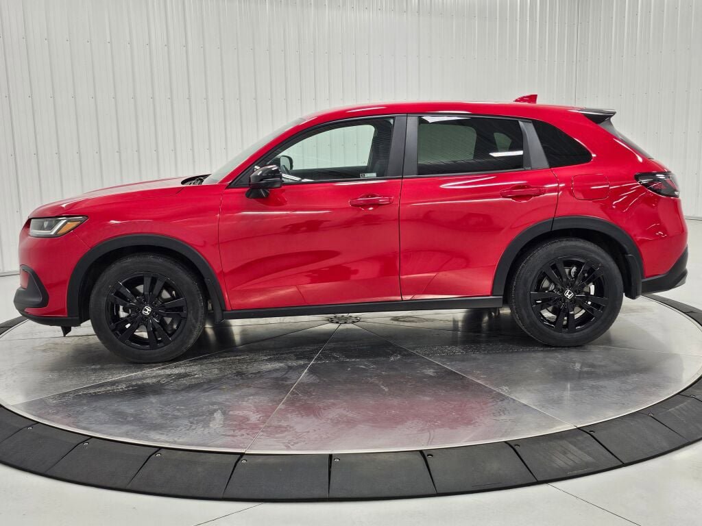 Used 2026 Honda HR-V Sport image 2