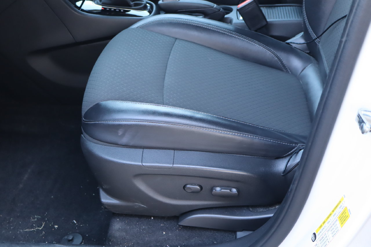 Used 2018 Buick Encore Sport Touring FWD image 14