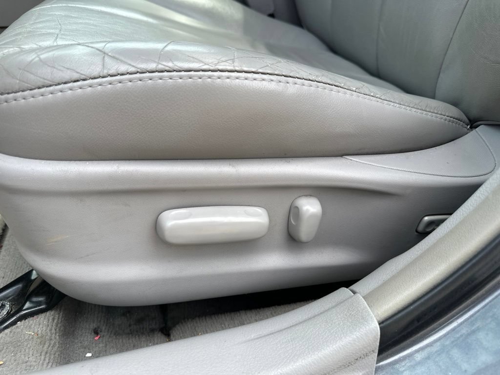 Used 2009 Toyota Camry XLE FWD image 18
