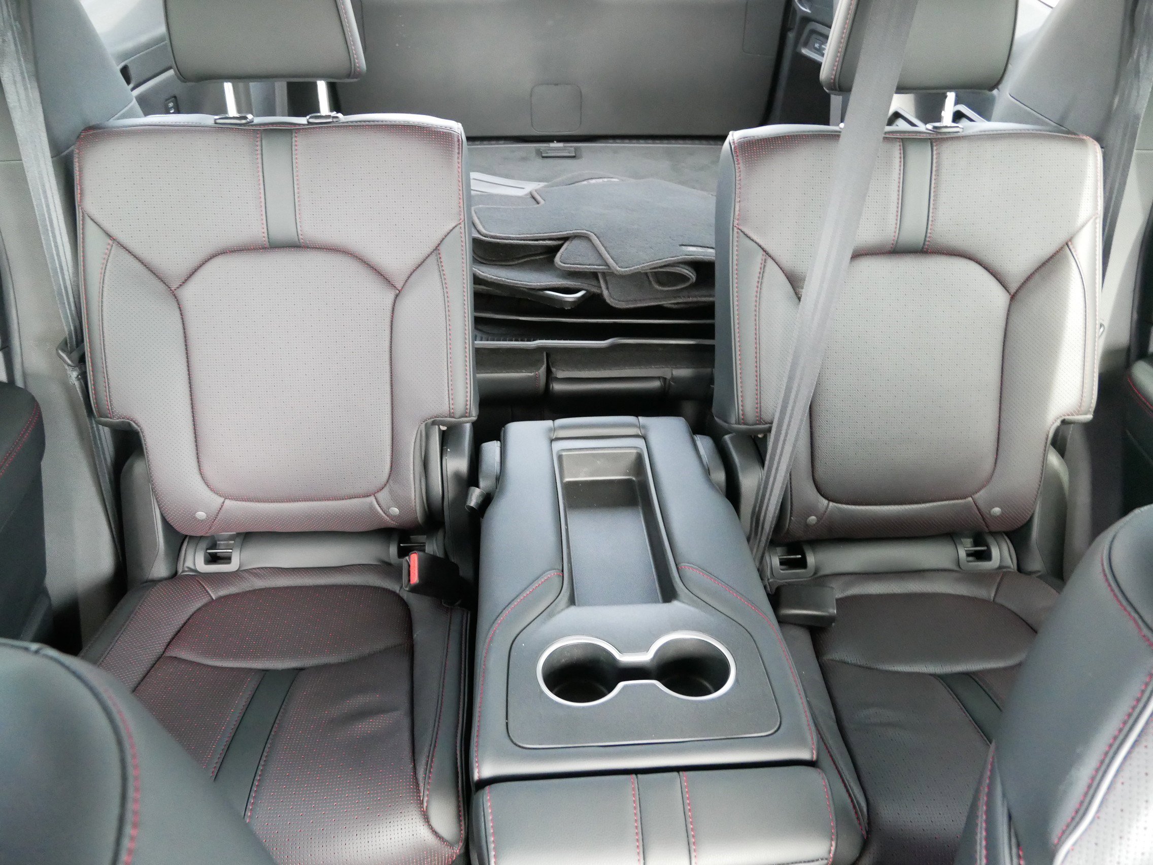 Certified 2025 Honda Pilot Black Edition image 13