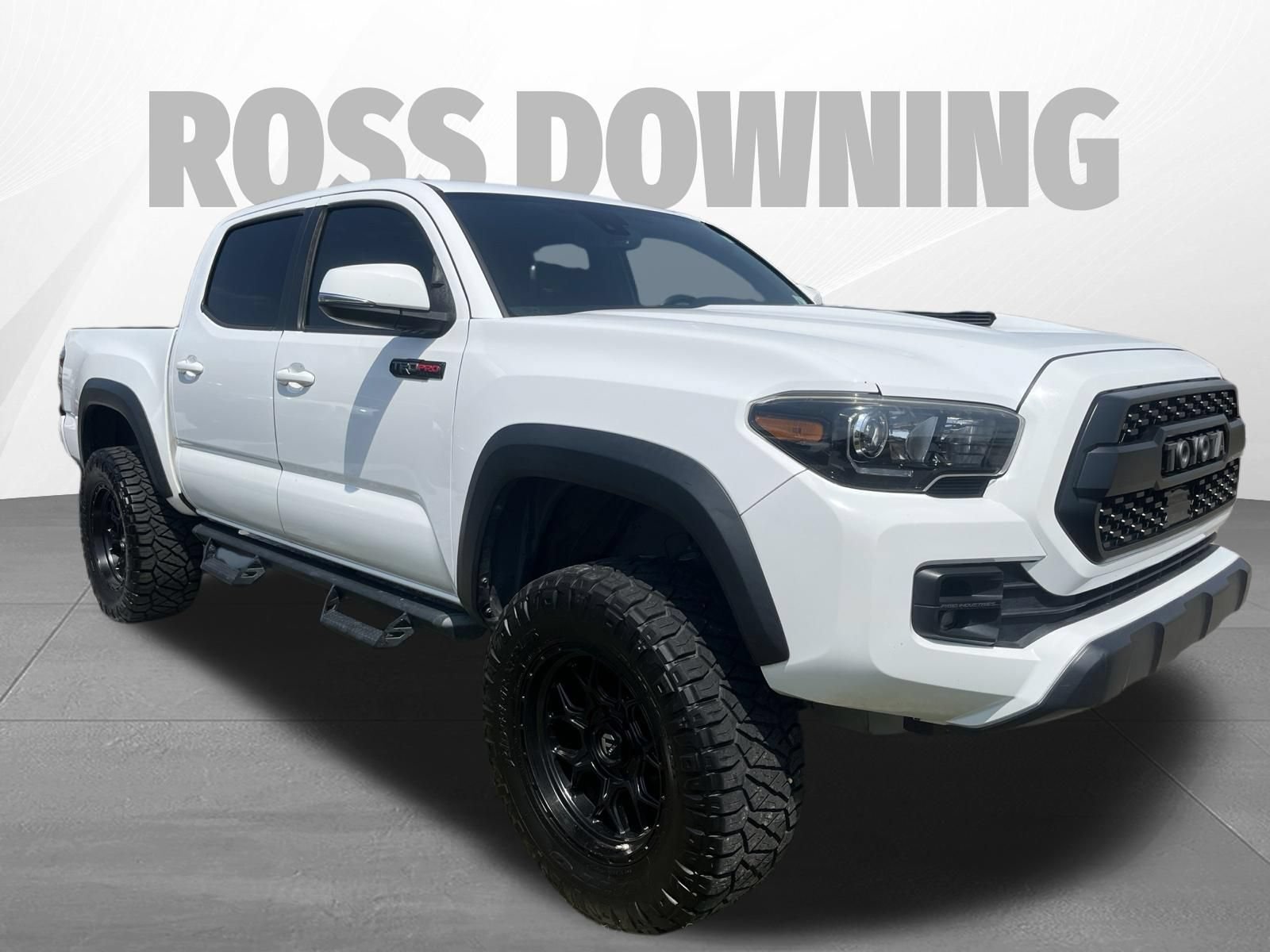 Used 2019 Toyota Tacoma TRD Pro AWD/4WD image 3