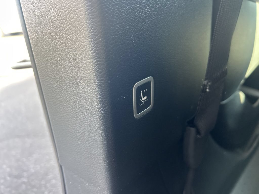 New 2026 Chrysler Pacifica Limited w/ S Appearance Package image 18