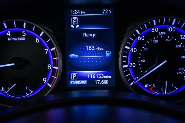 Used 2017 INFINITI Q60 Red Sport 400 image 9