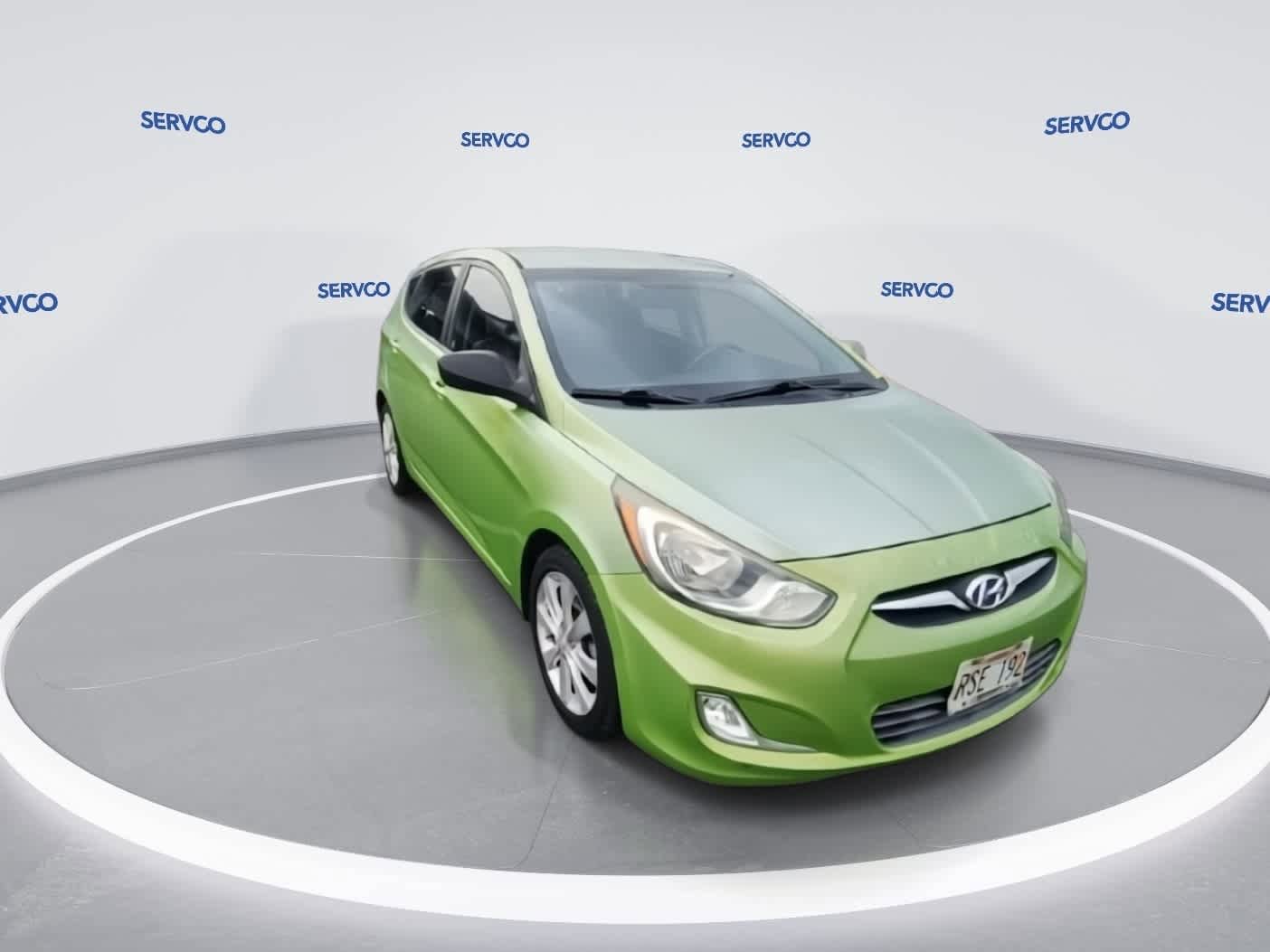 Used 2012 Hyundai Accent SE FWD image 2