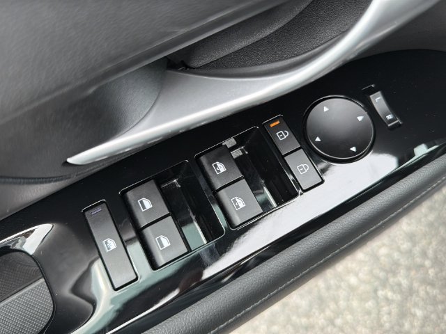 Certified 2025 Hyundai Tucson Limited AWD/4WD image 35